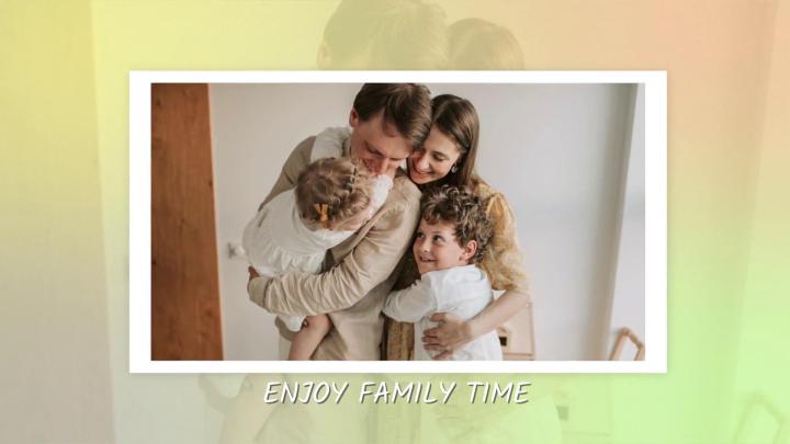 Une invitation de mariage au-delà des cartes électroniques